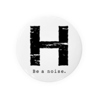 【H】イニシャル × Be a noise. 缶バッジ